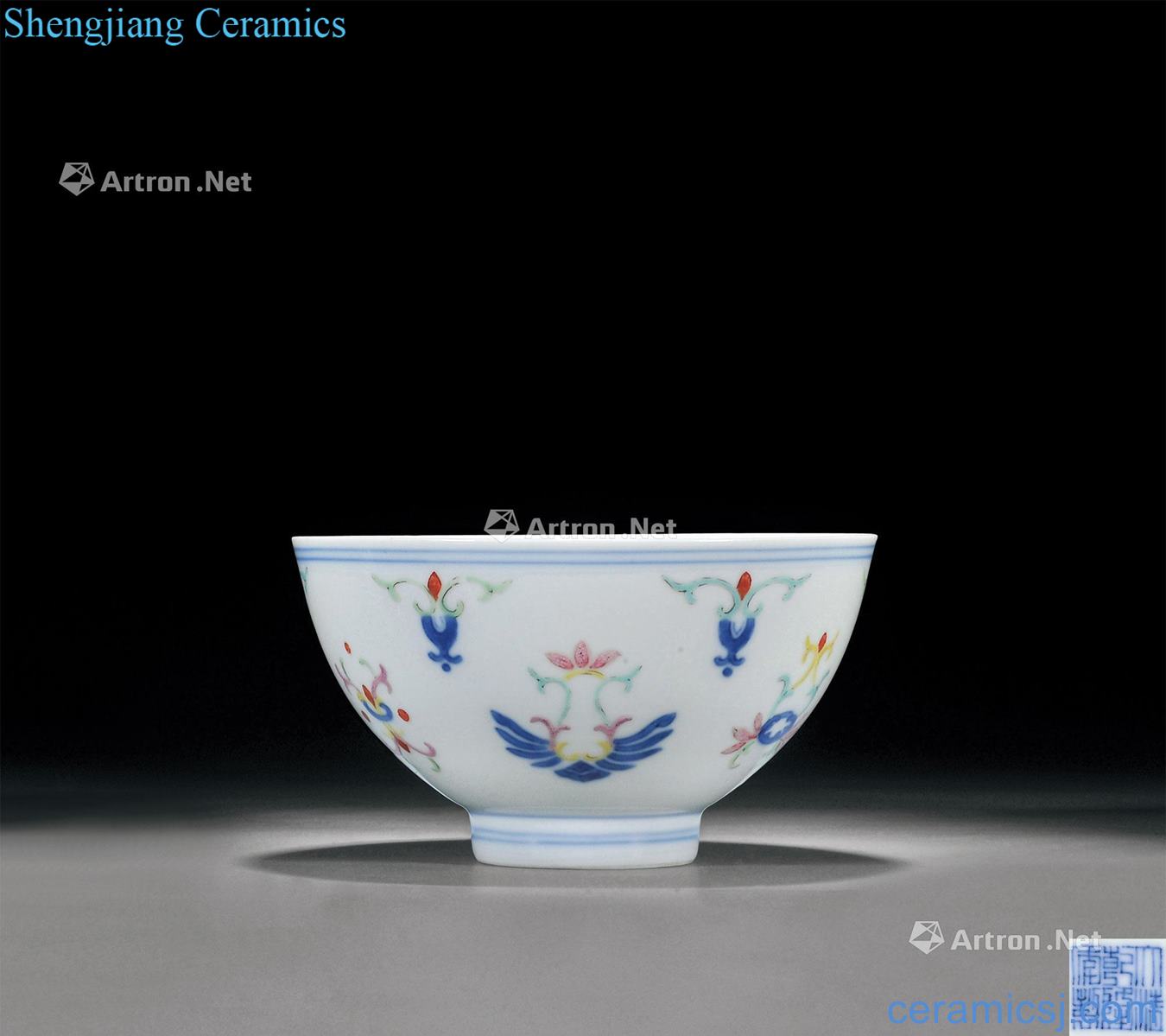 Qing qianlong bucket color honeysuckle grain small bowl