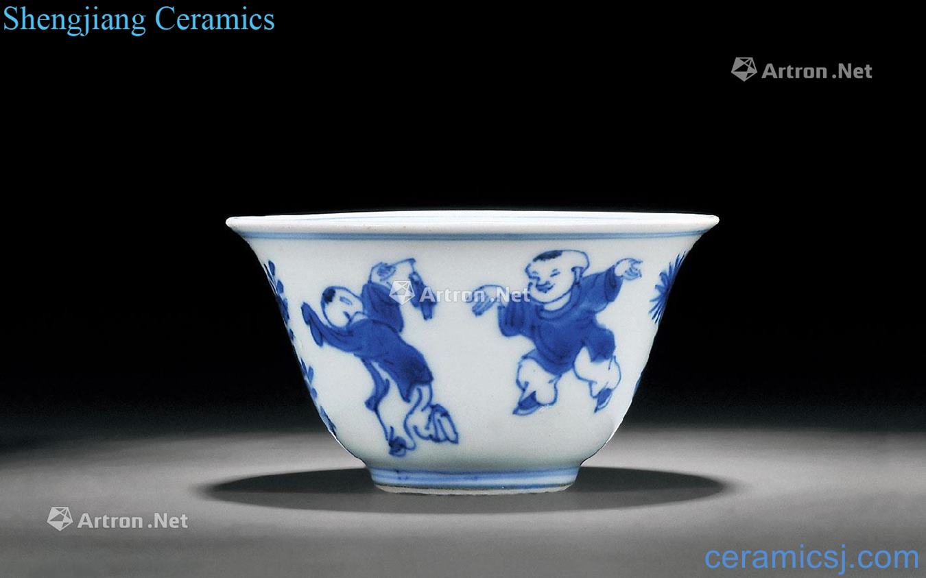 Ming jiajing or the qing emperor kangxi Blue and white figure cup baby play