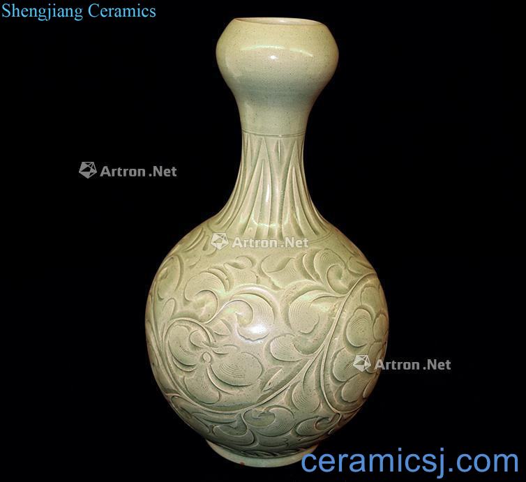 The song dynasty Yao state kiln carved garlic bottle