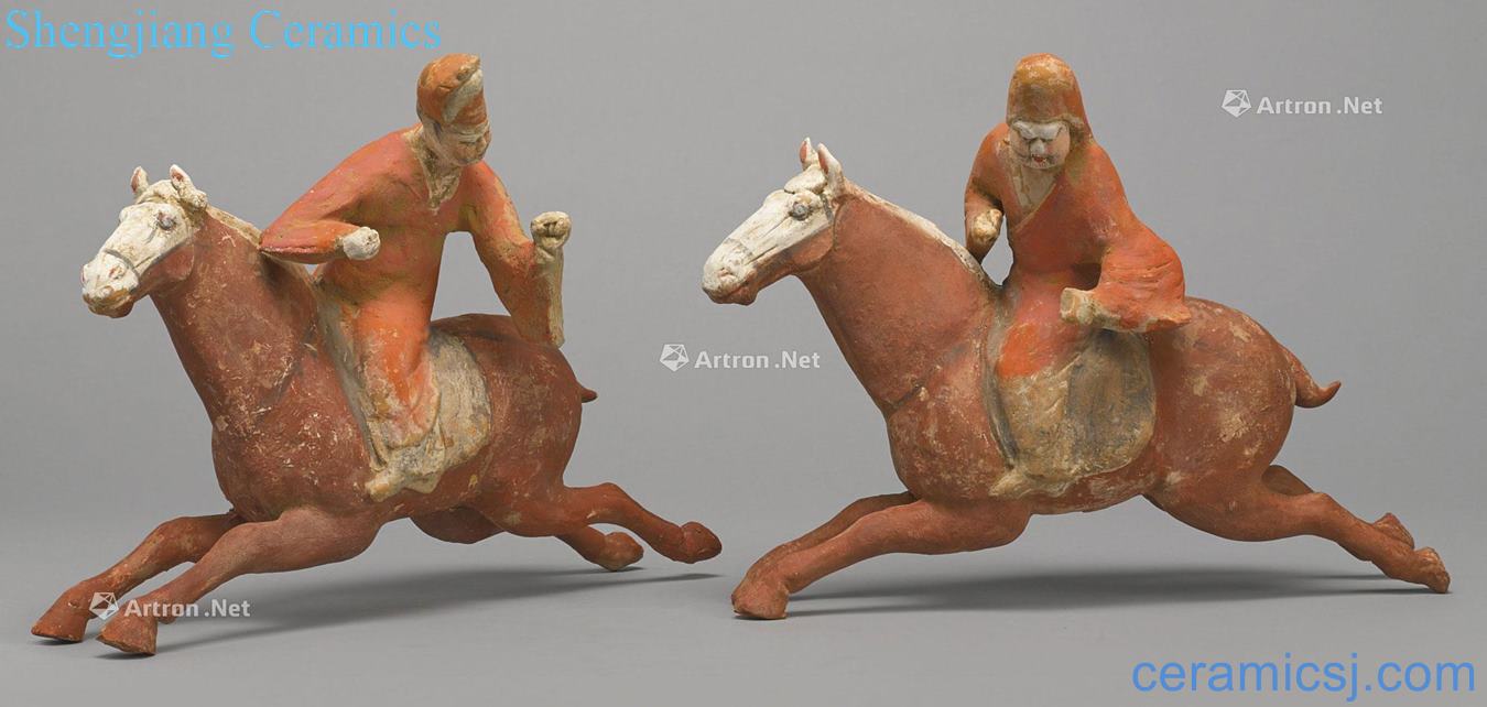 The tang dynasty Pottery and painted horse figurines (two)