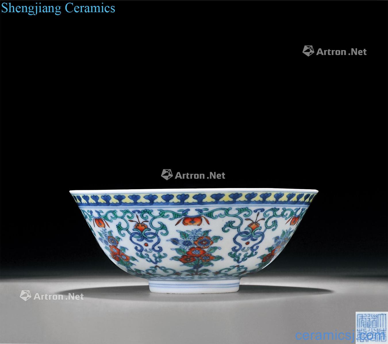Qing daoguang bucket color cluster chrysanthemum green-splashed bowls