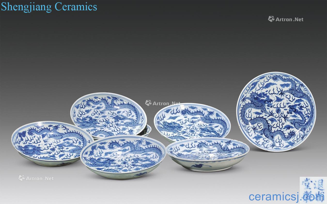 Qing guangxu Blue and white YunLongWen plate (eight)