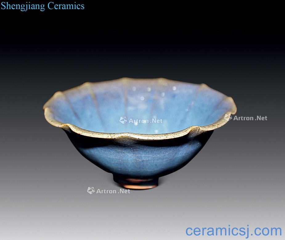 Ming jun porcelain bowl of a lotus leaf