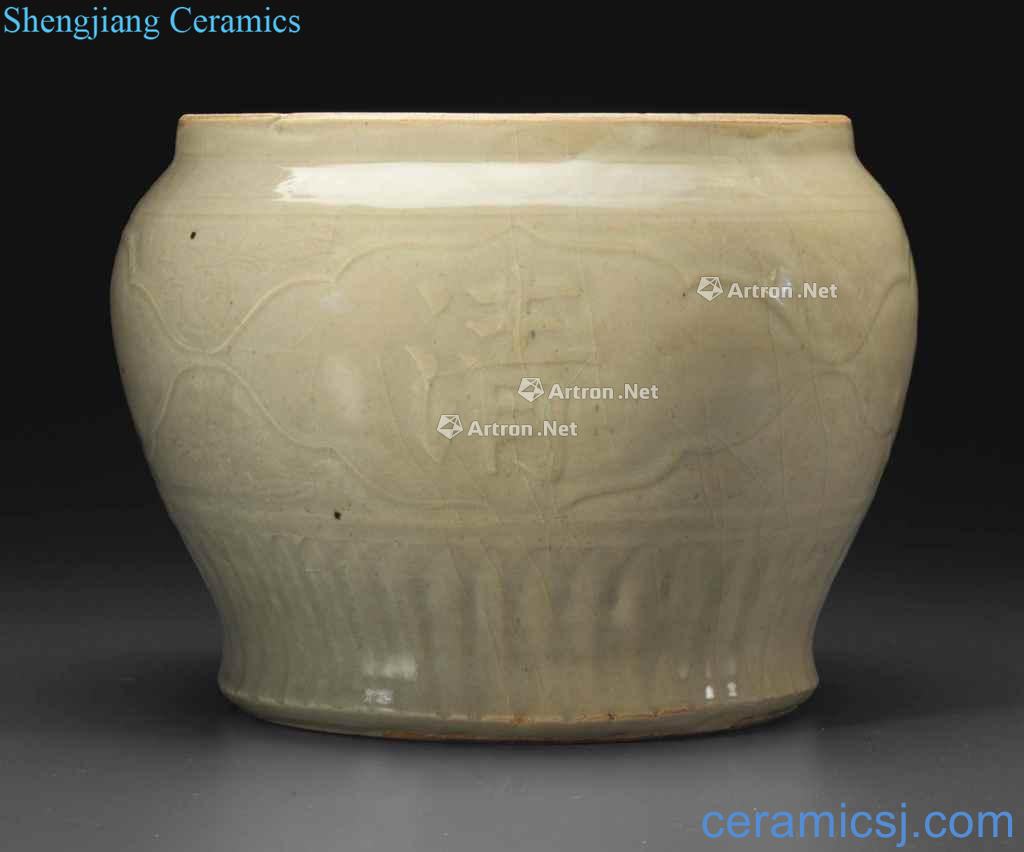 Ming the 15/16 century "Wine fragrance" longquan celadon green glaze cans