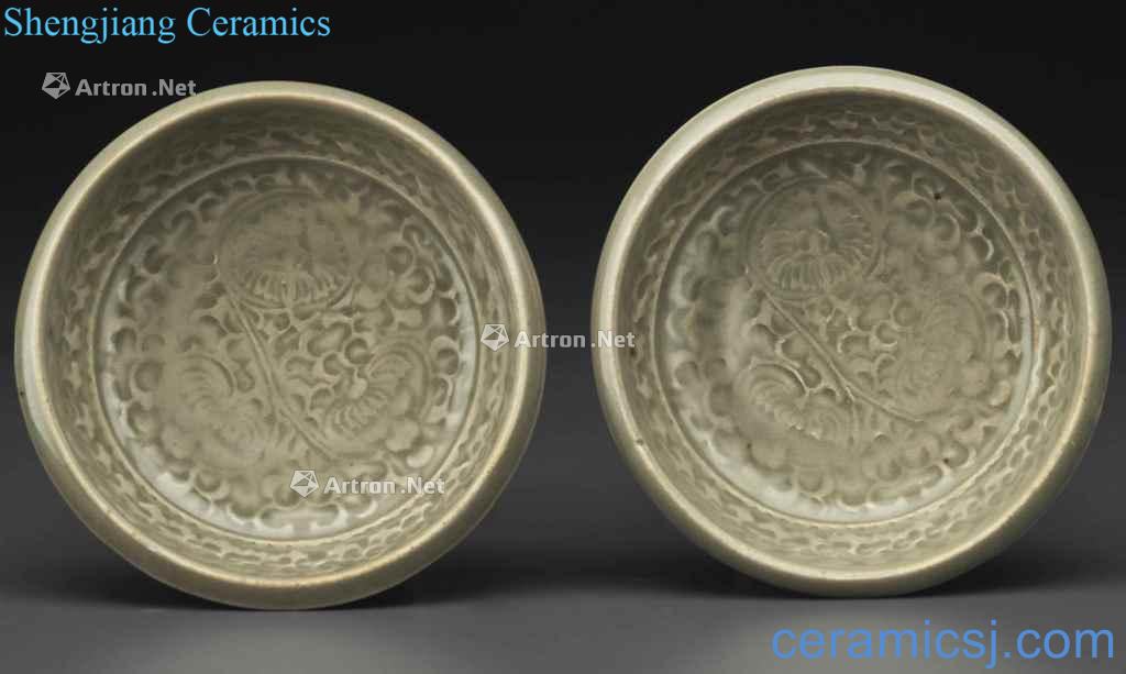 Northern song dynasty/gold Yao state kiln green glaze stamps chrysanthemum grain small (a)