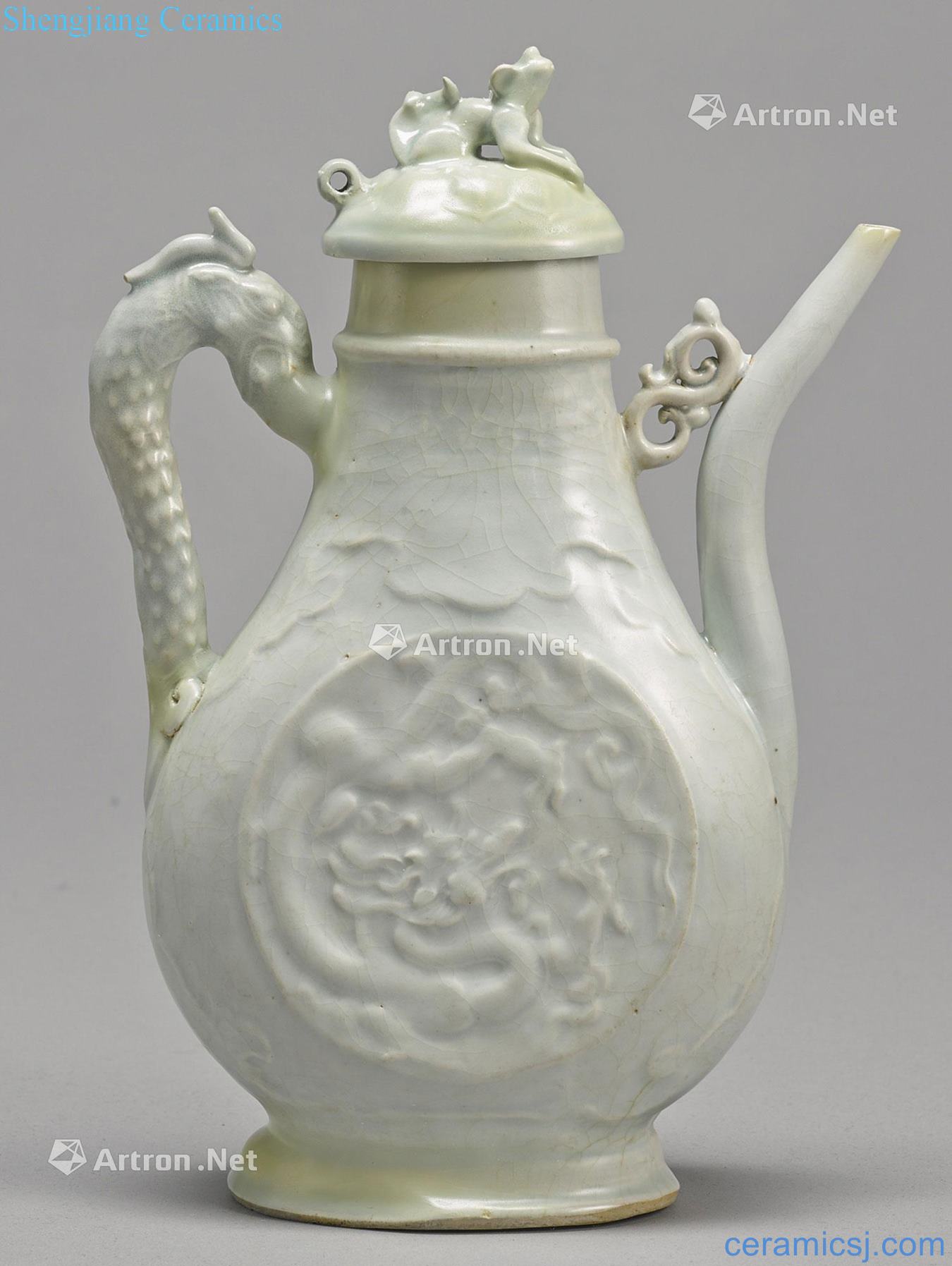 yuan Green white glaze dragon "dragon's handle ewer with cover