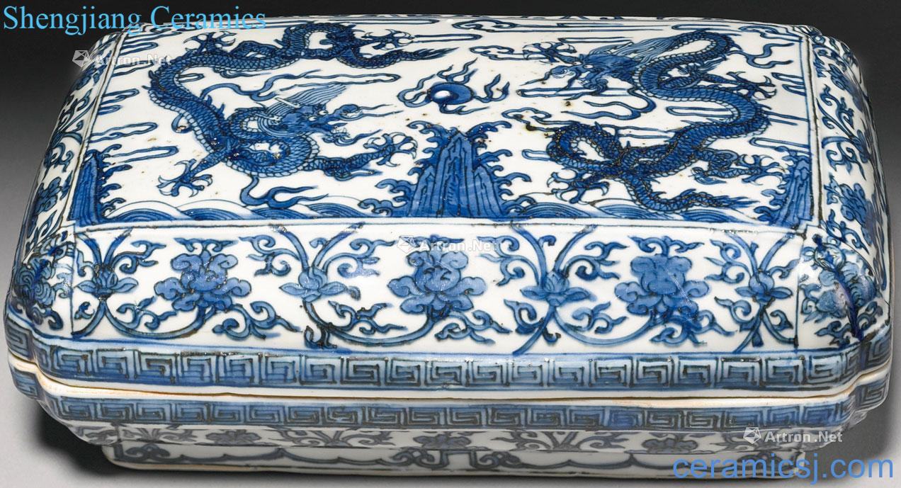 Ming wanli Blue and white tie up branch lotus dragon rectangular box