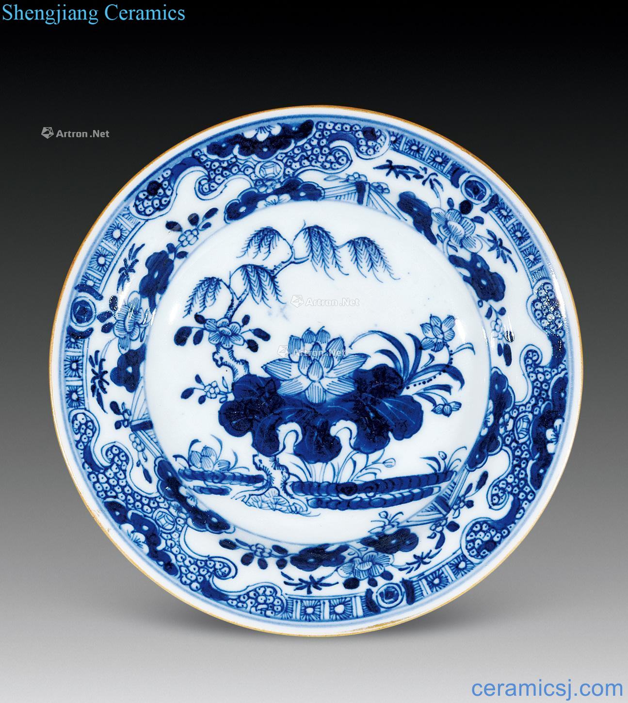 Mid qing Blue and white flower disc
