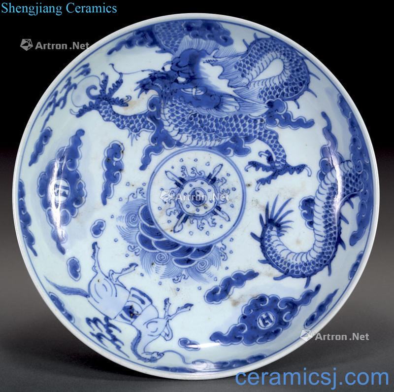 Mid qing Blue and white dragon disc