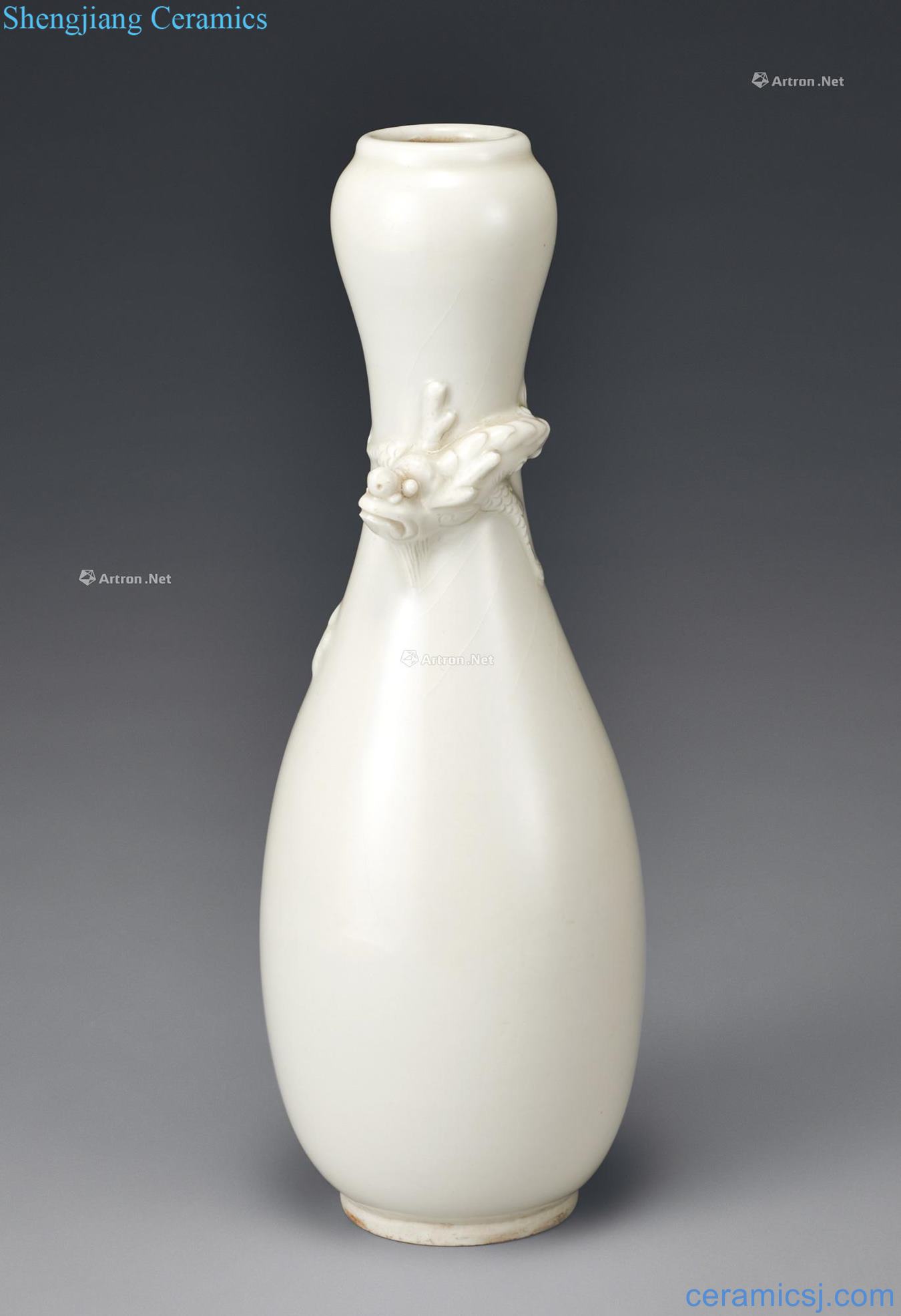Ming White porcelain carved dragon bottle