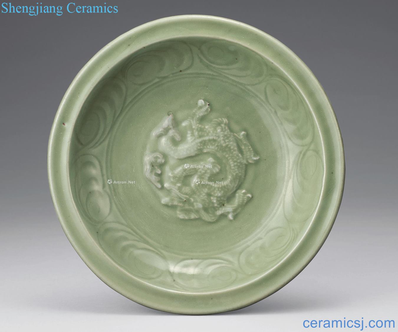 yuan Celadon carved dragon pattern plate
