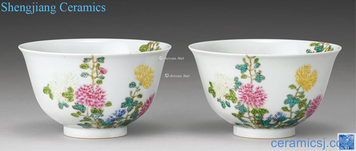 Qing qianlong pastel flowers green-splashed bowls (a)