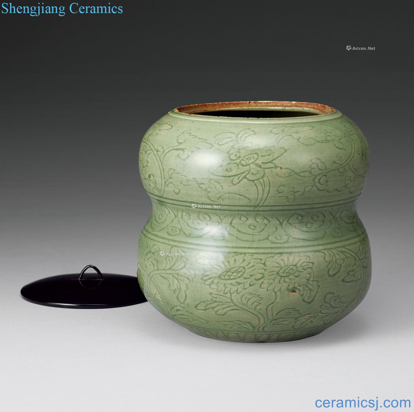 Ming dynasty Longquan carved gourd shape tank