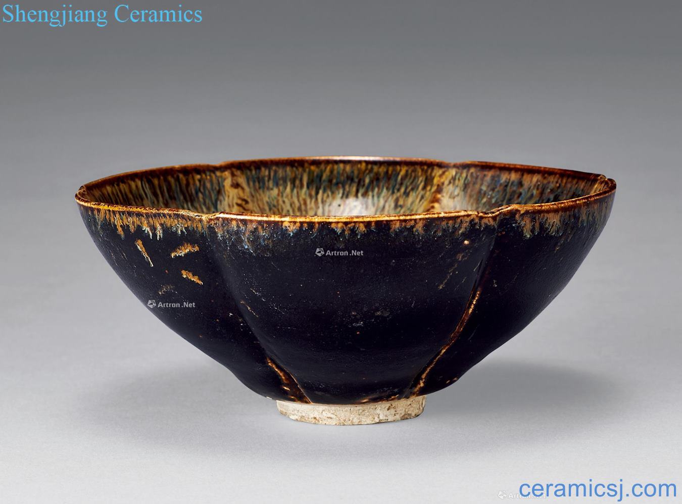 The song dynasty Henan kiln black glaze type bowl