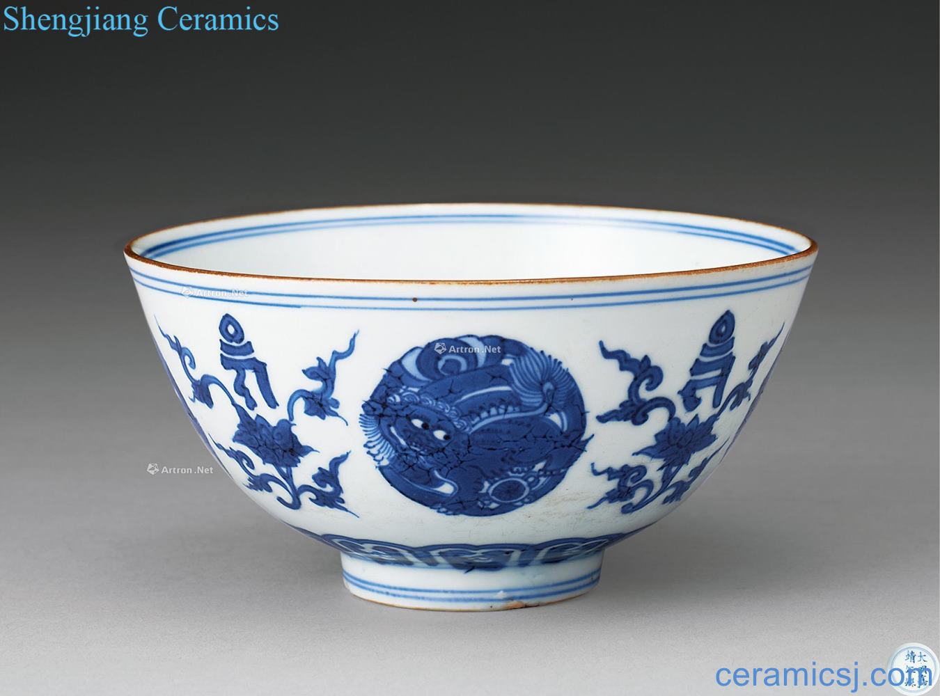 Ming jiajing Blue and white Sanskrit medallion lion green-splashed bowls
