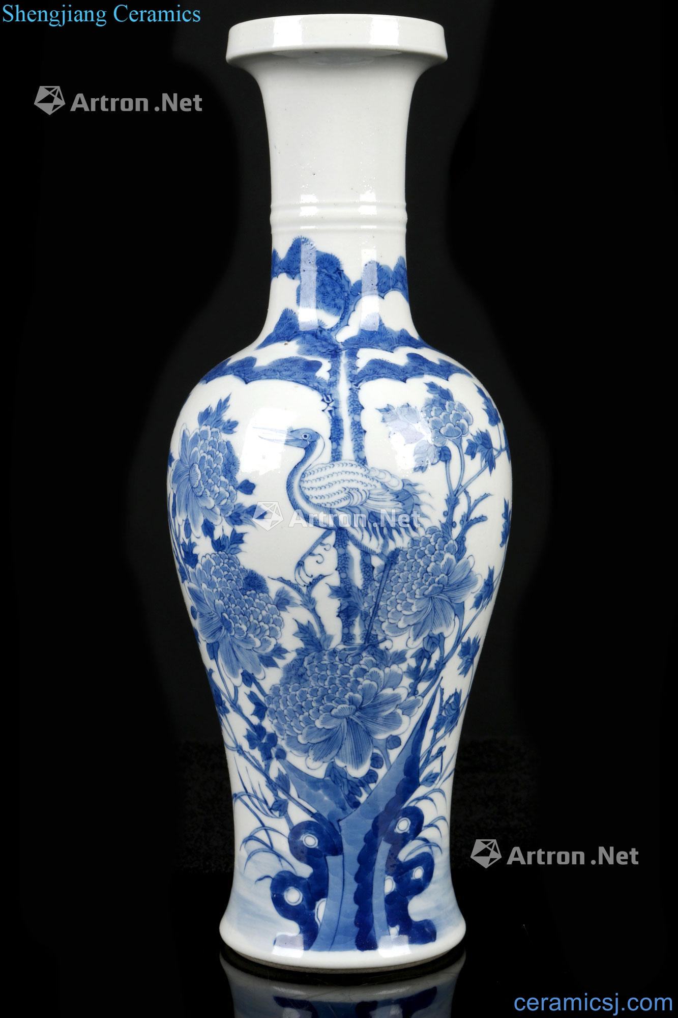 In the qing dynasty Blue and white pine crane peony bottle