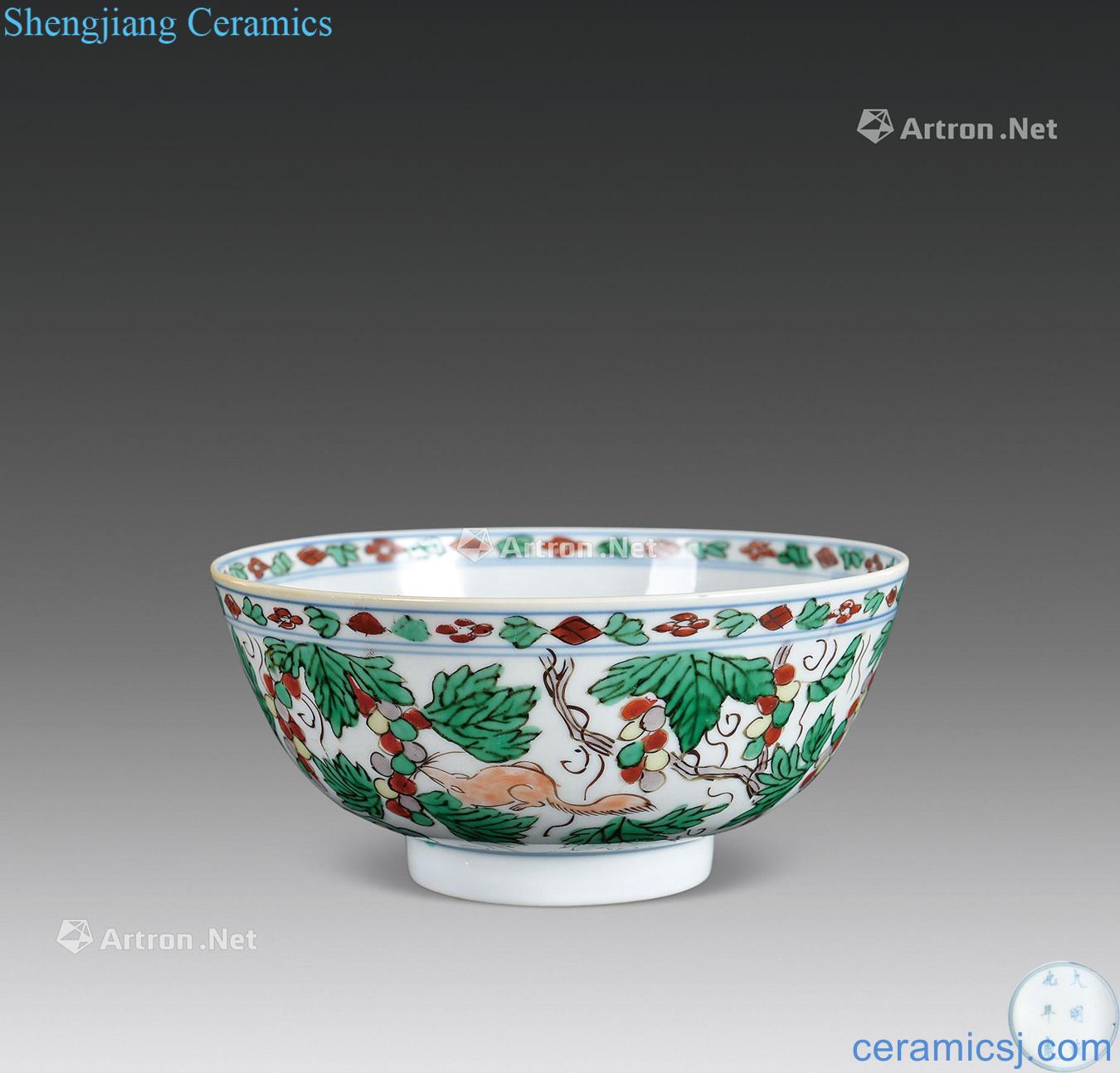 The qing emperor kangxi squirrel grape grain bowl