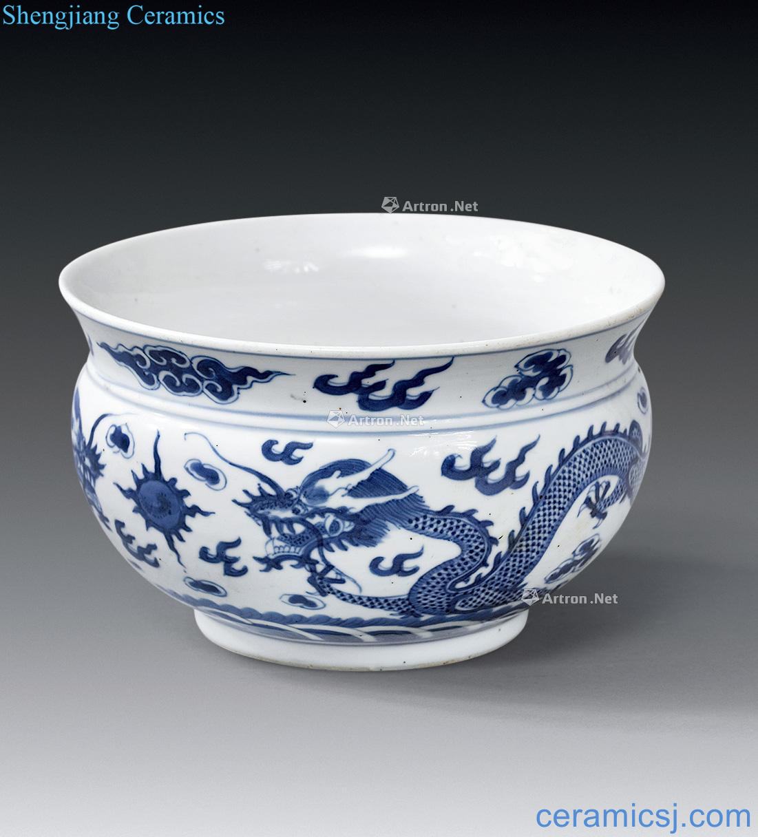 In the qing dynasty Blue and white beads WenXiangLu ssangyong's play