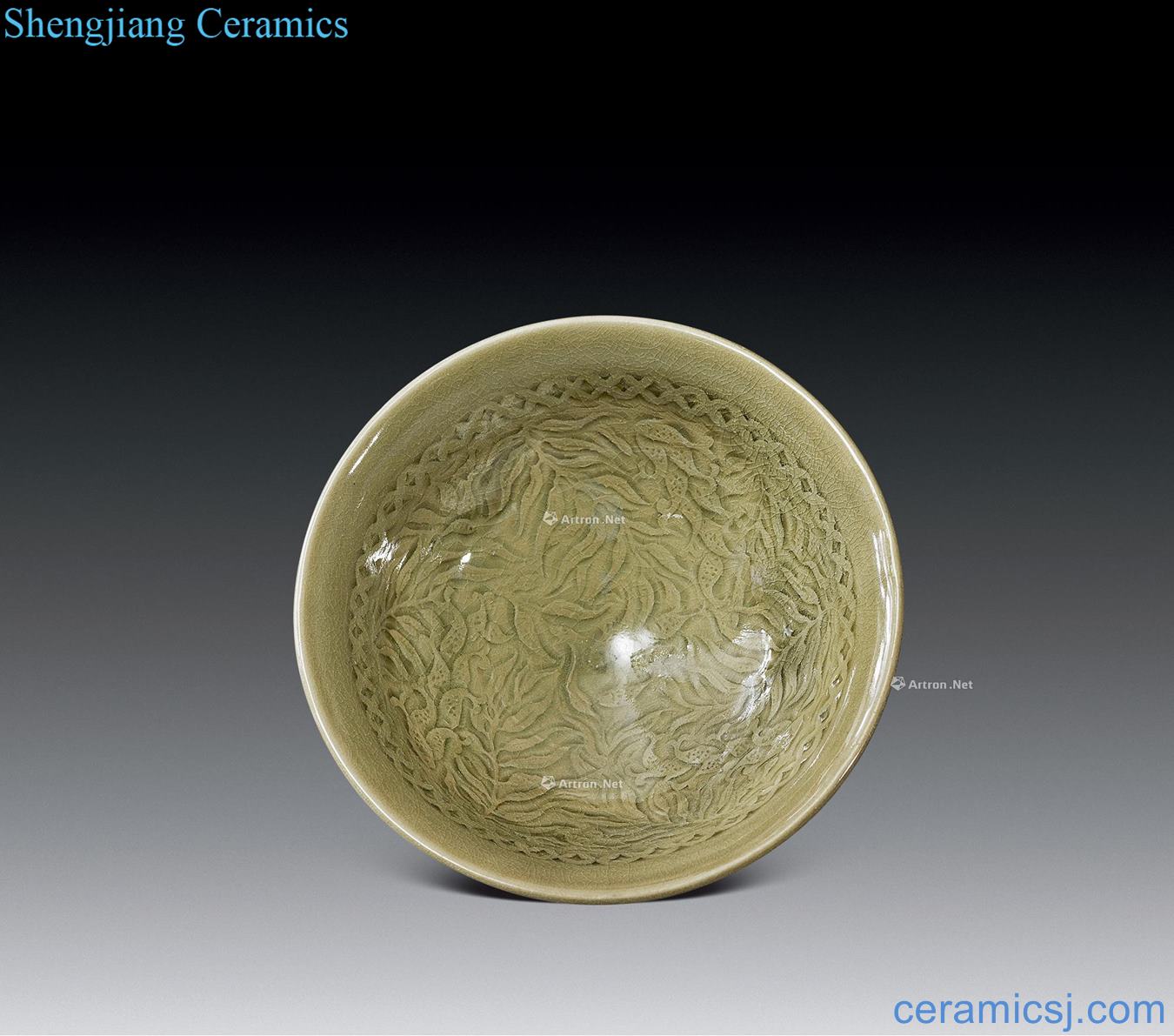 In the Ming dynasty or earlier Yao state kiln carved bowl