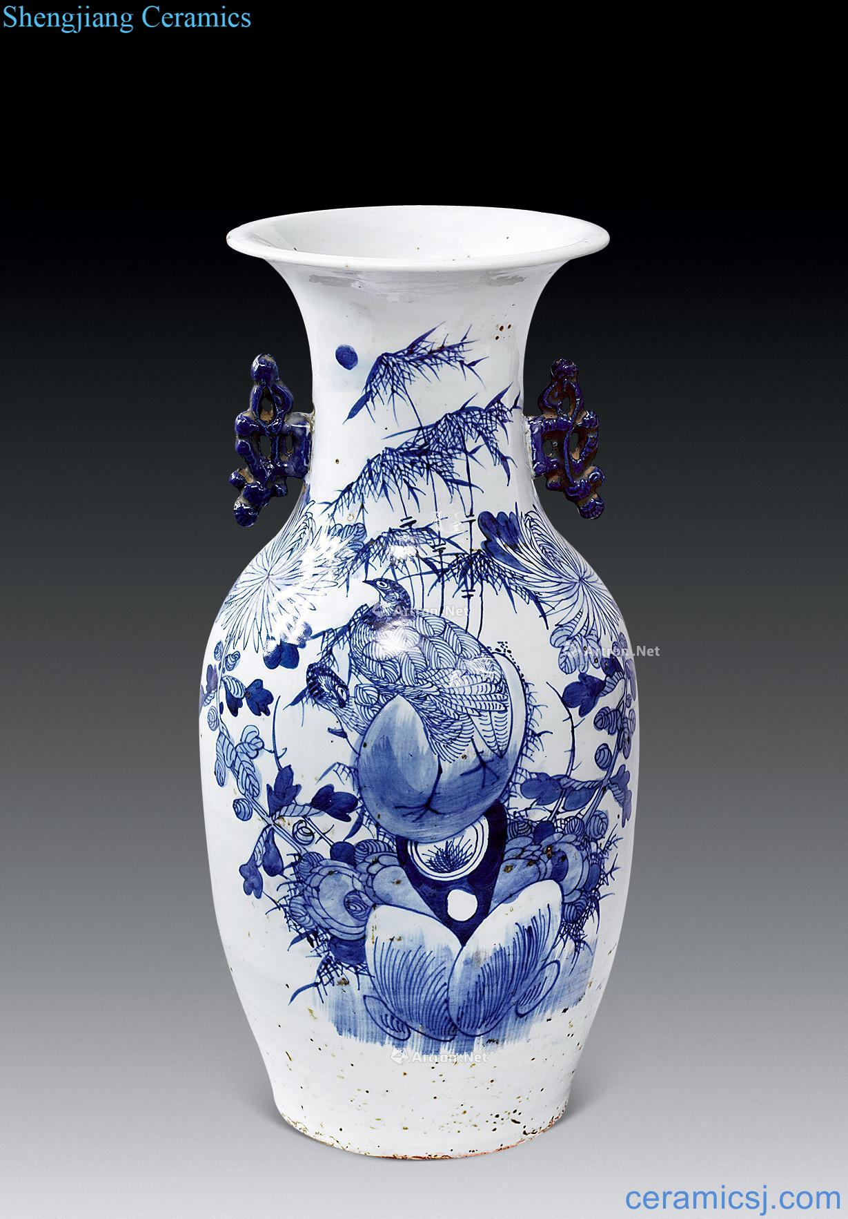 In the qing dynasty With the blue and white flowers and birds
