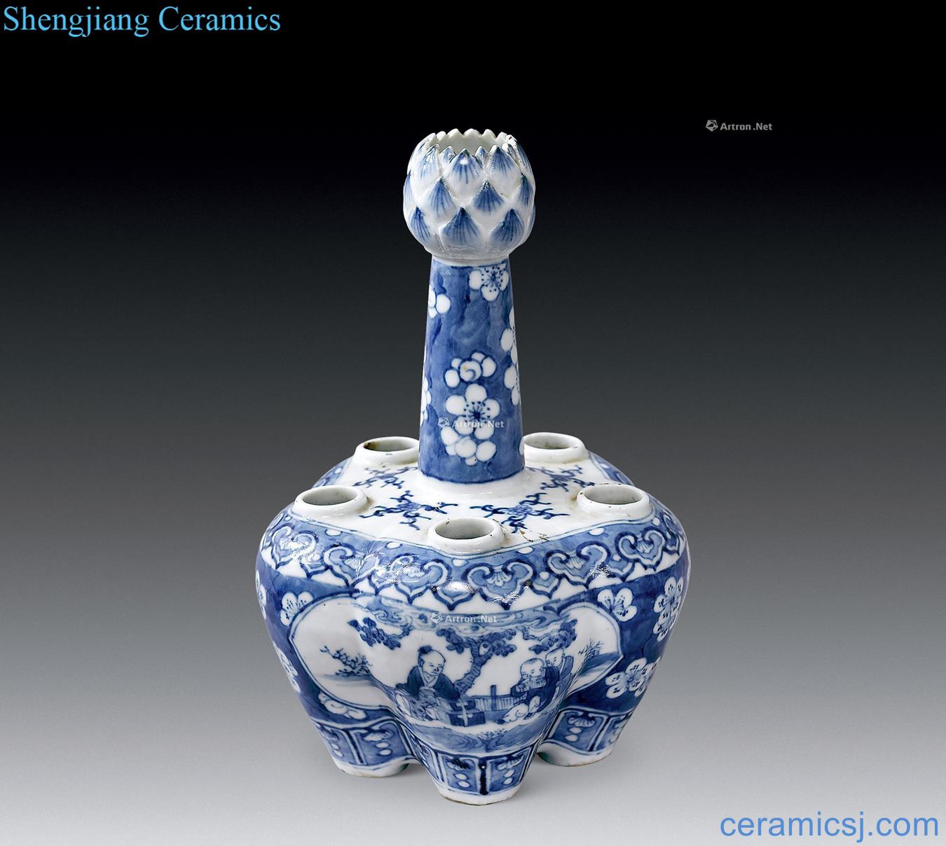 In the qing dynasty Blue and white five flower receptacle