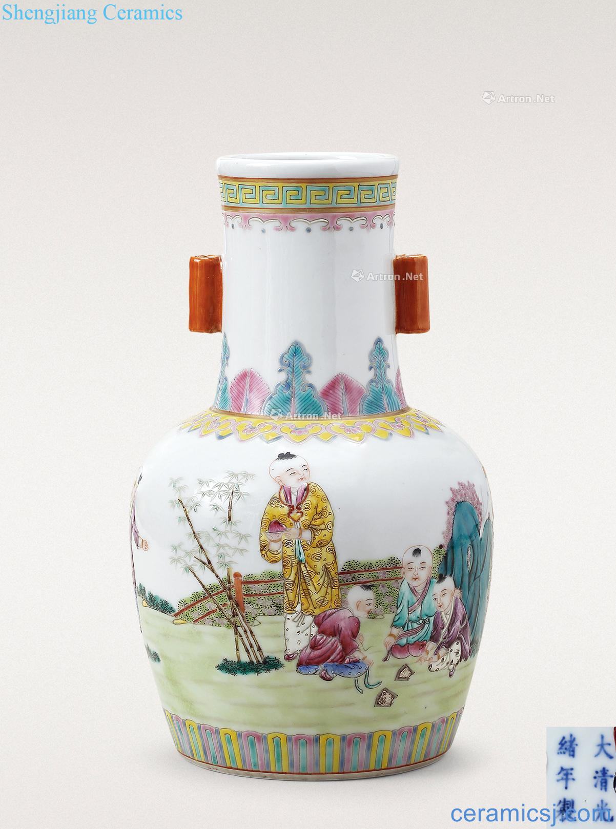 Qing dynasty vase with a consistent pastel baby play