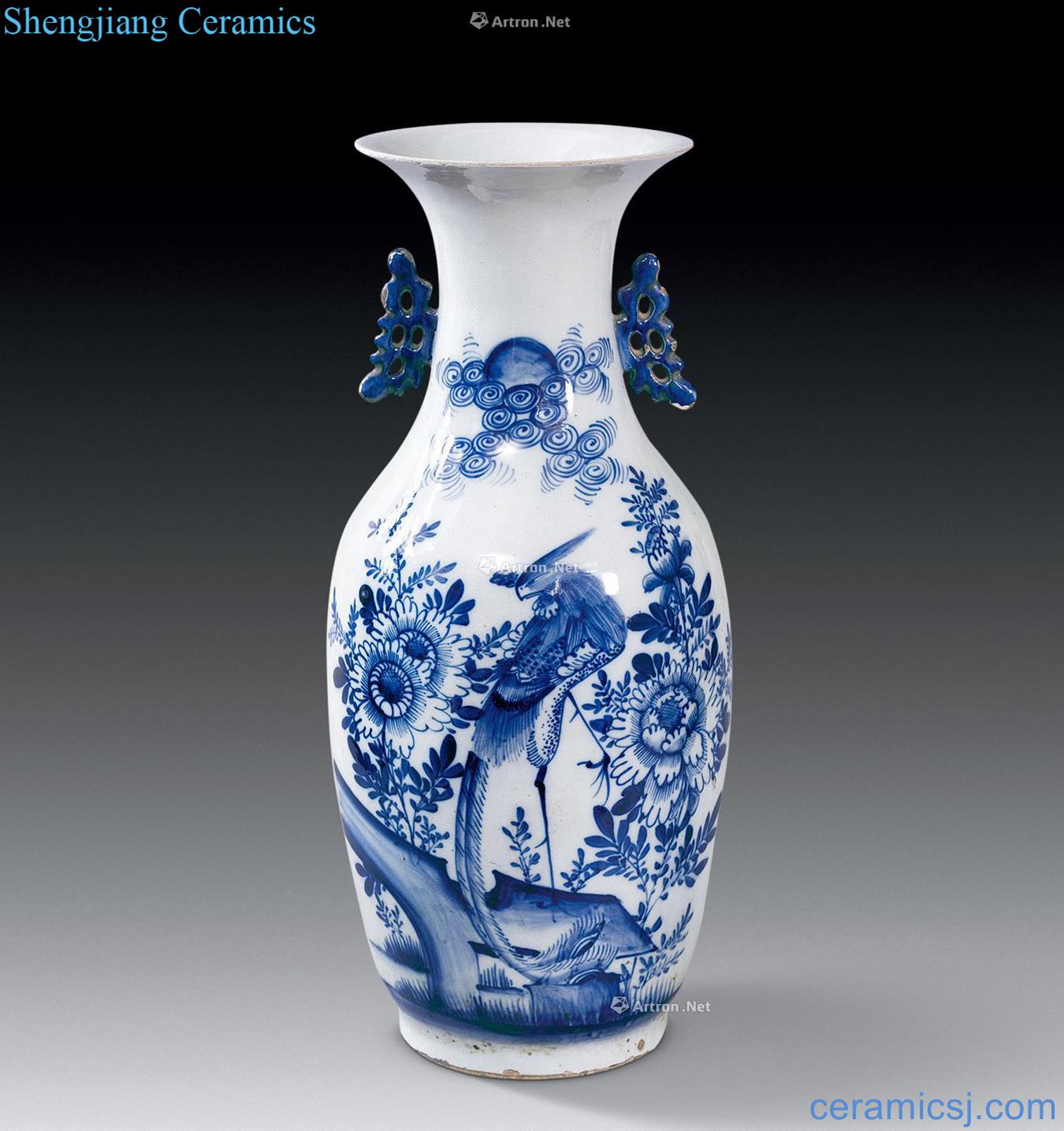 The late qing dynasty Blue and white chrysanthemum grain big bottle
