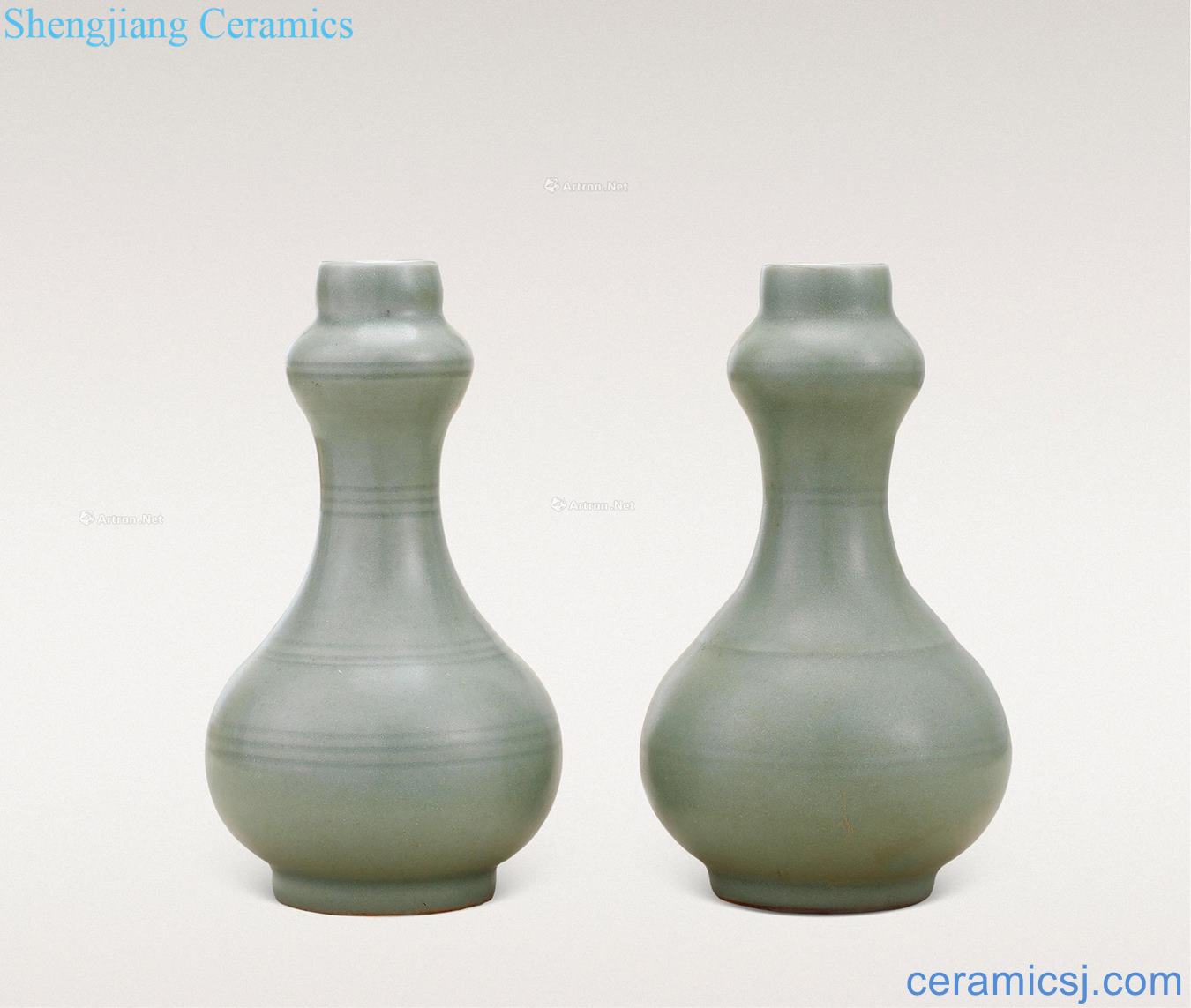 Ming Longquan round grain garlic bottle (a)