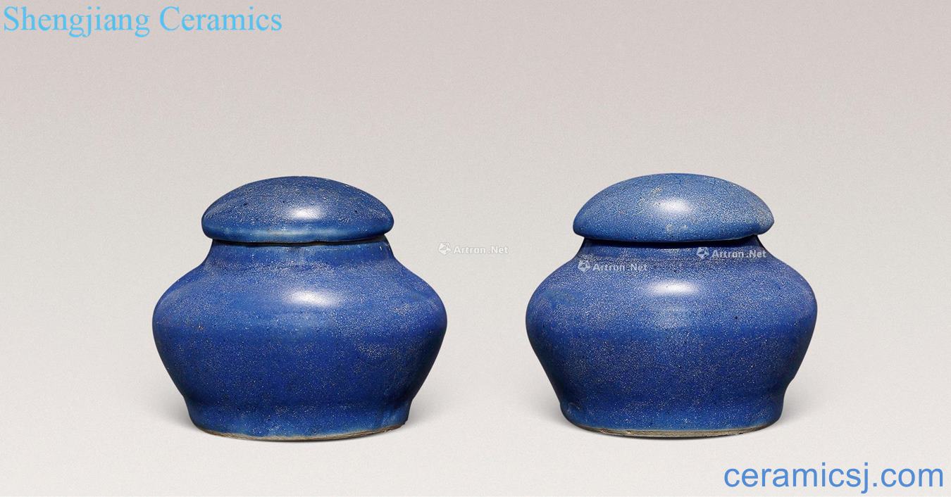 The late Ming dynasty Ji blue glaze with cover canister (a)