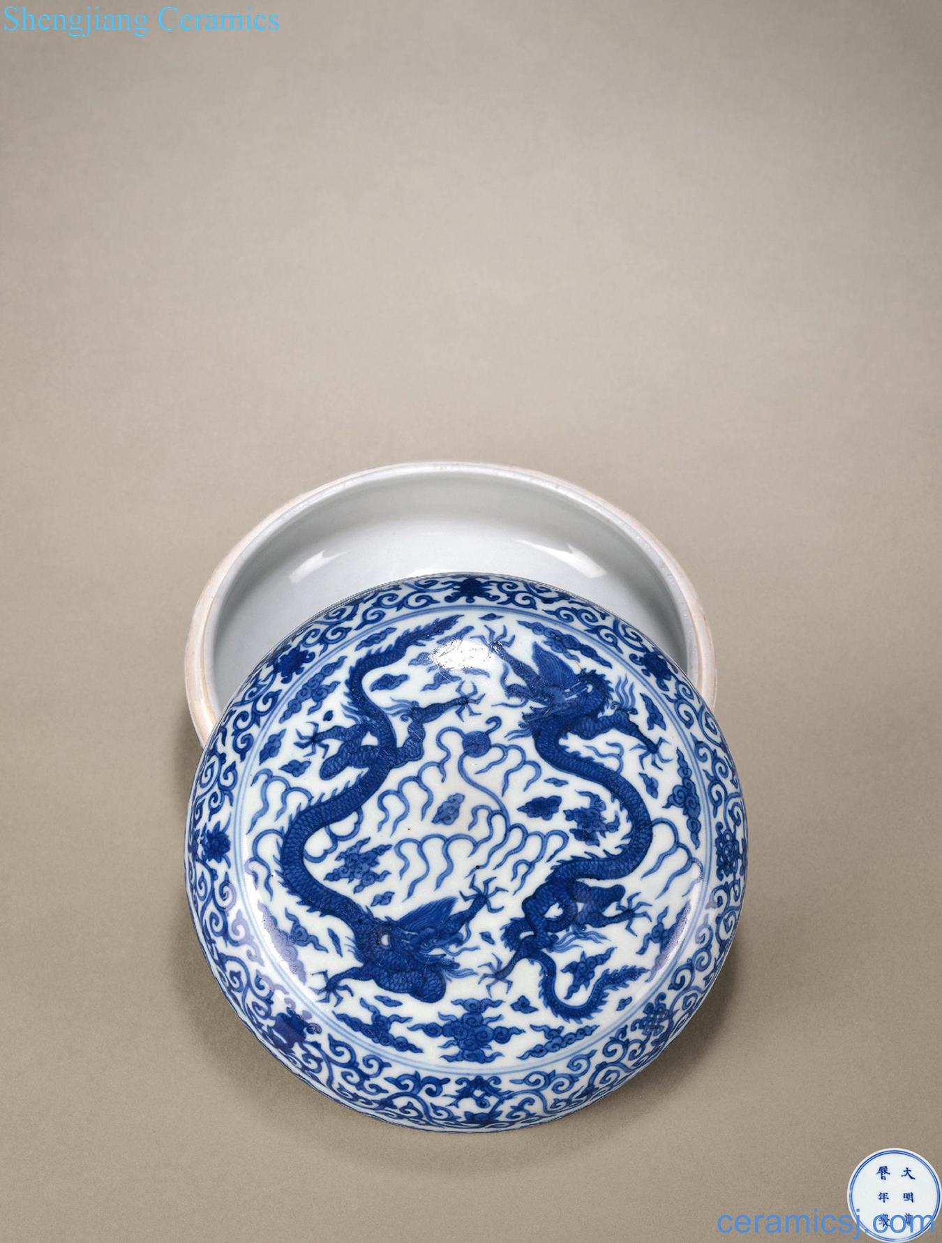 Ming wanli Blue and white dragon playing pearl sweet bouquet and box
