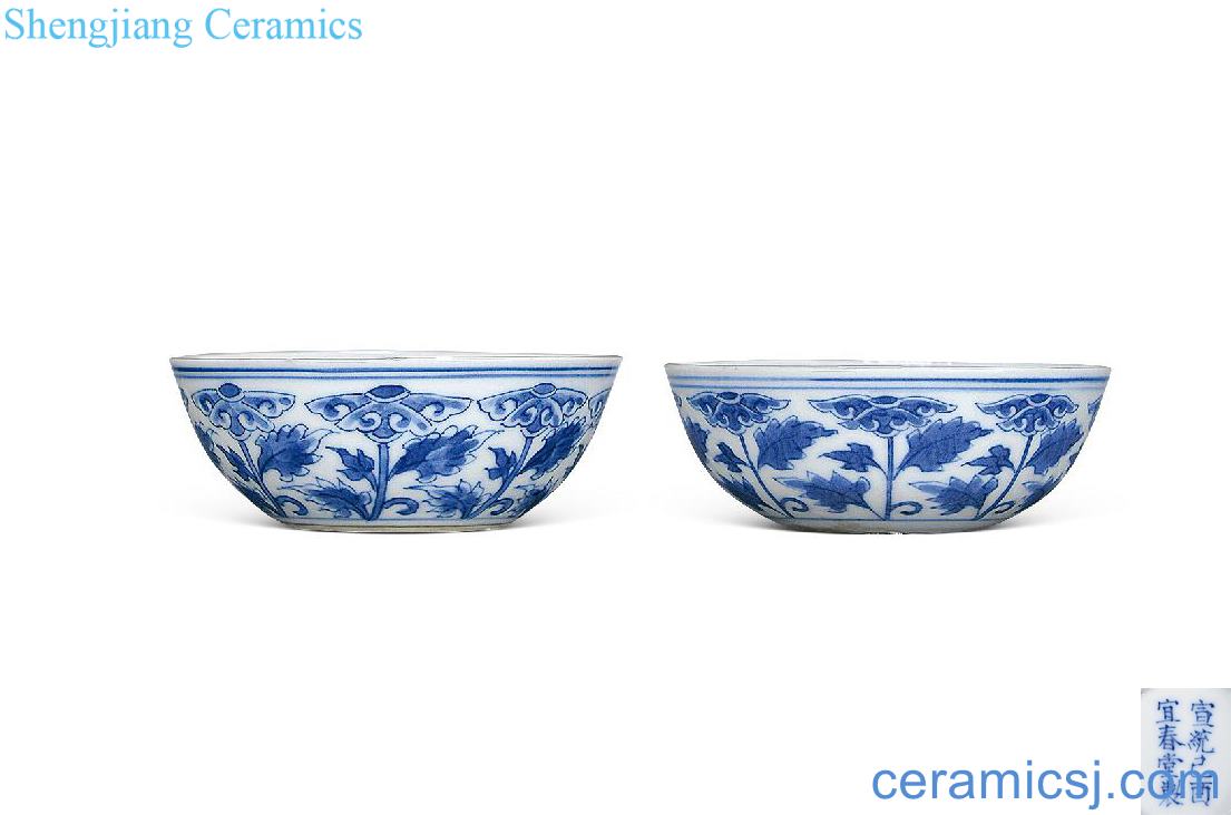 Qing xuantong Blue and white flower small cup (a)