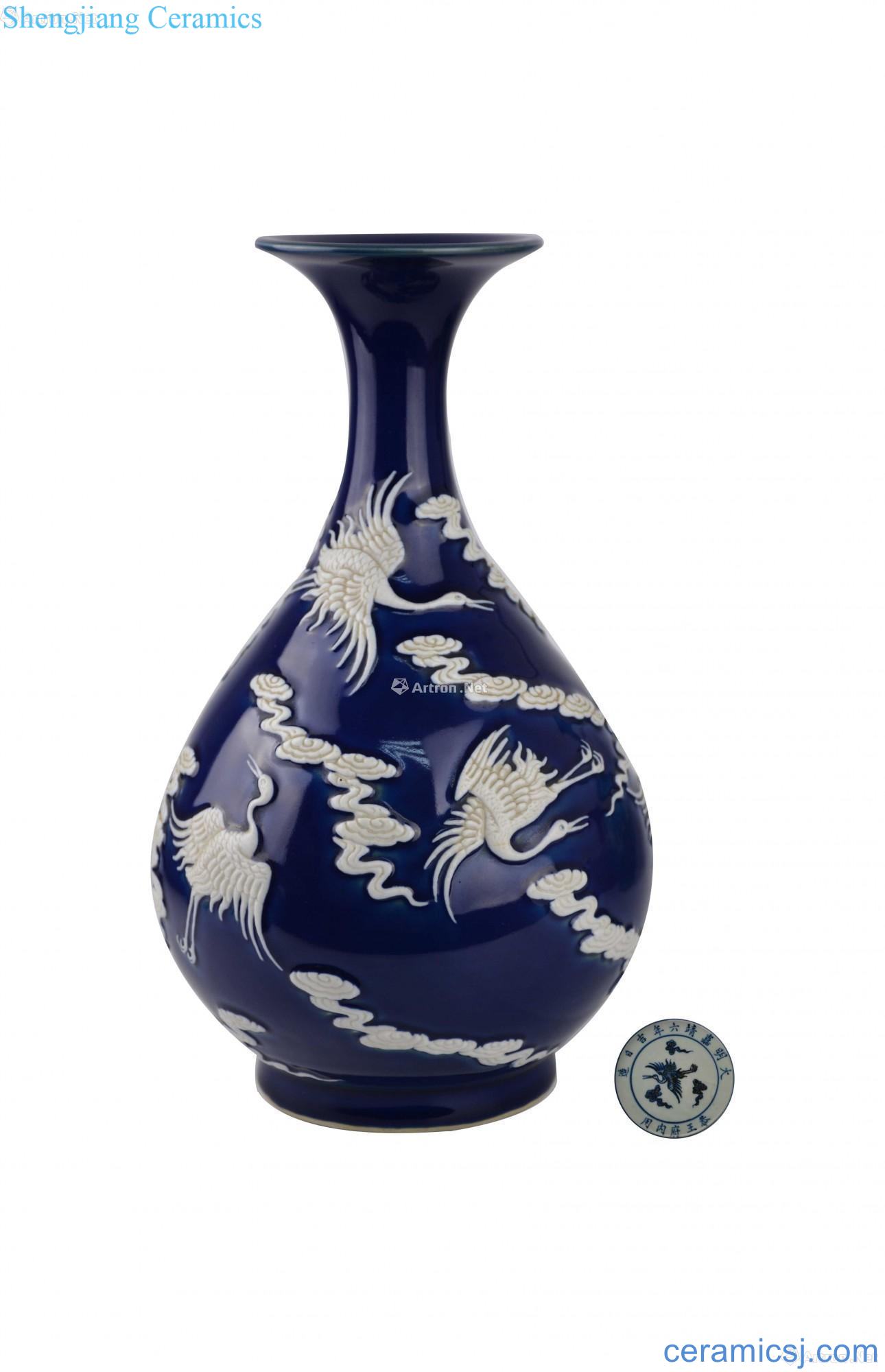 The blue glaze crane grain okho spring bottle