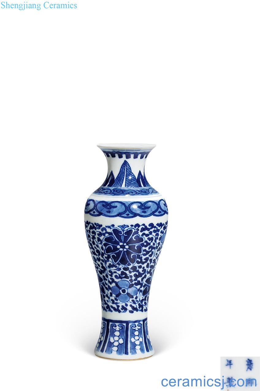 Mid qing Blue and white flower grain PND tail-on statue