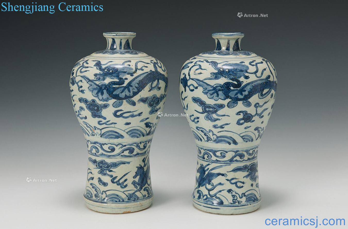 Late Ming dynasty Blue and white YunLongWen plum bottle (a)