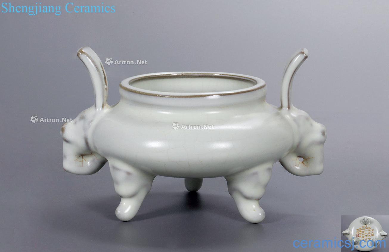 The song dynasty Every white ears incense burner