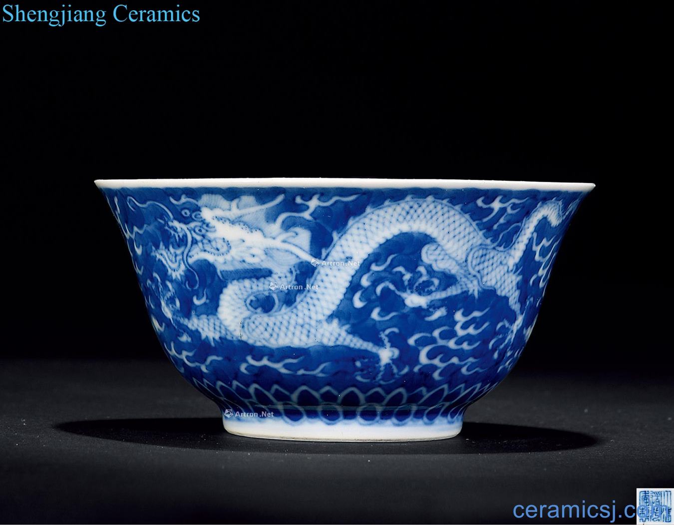 Qing daoguang Blue and white sea dragon cup