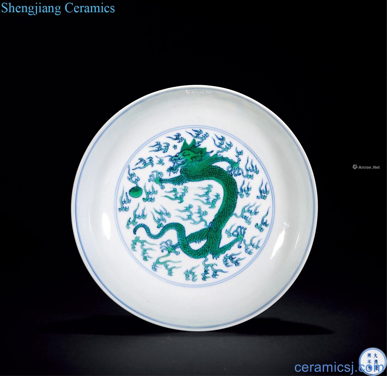 The qing emperor kangxi bucket color green dragon pattern plate