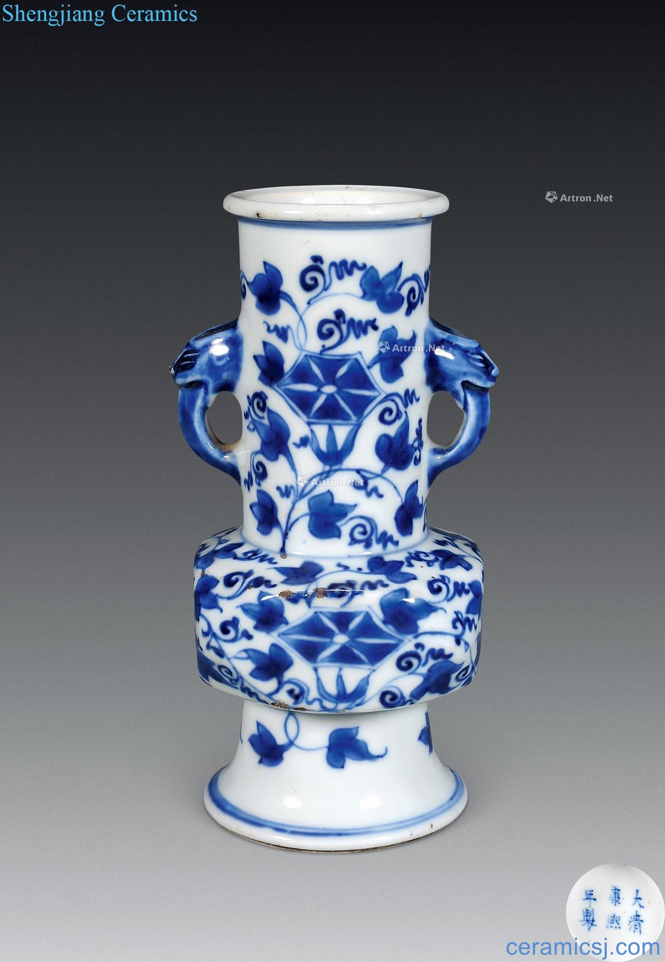 The qing emperor kangxi Blue and white flower grain Angle square bottles