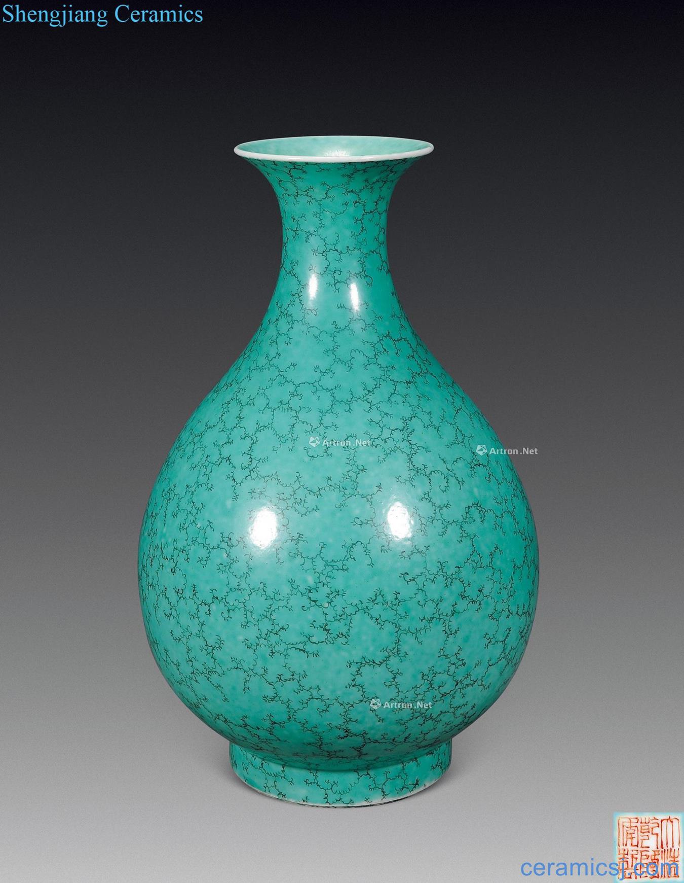 Qing qianlong A hoard of okho spring green light tracing ink in the bottle