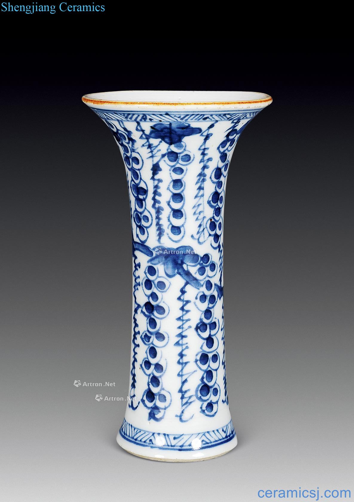 The qing emperor kangxi grain flower vase with blue and white grapes