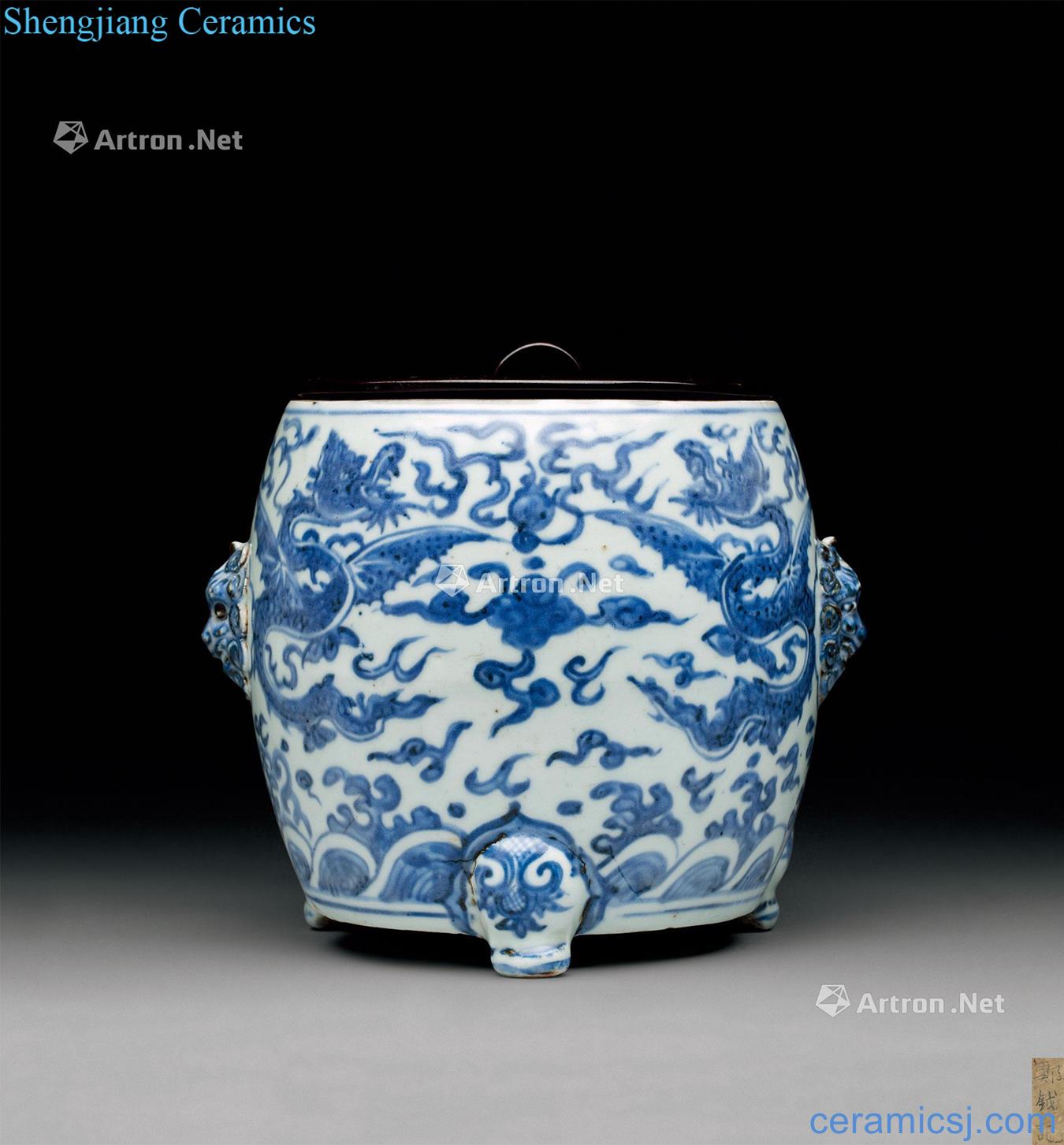 Ming wanli Blue and white YunLongWen double lion ear three-legged censer