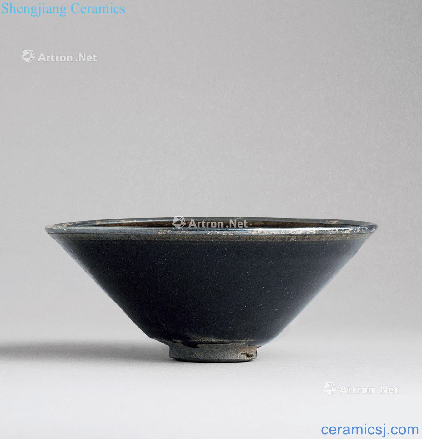 The song dynasty built black glazed bowl