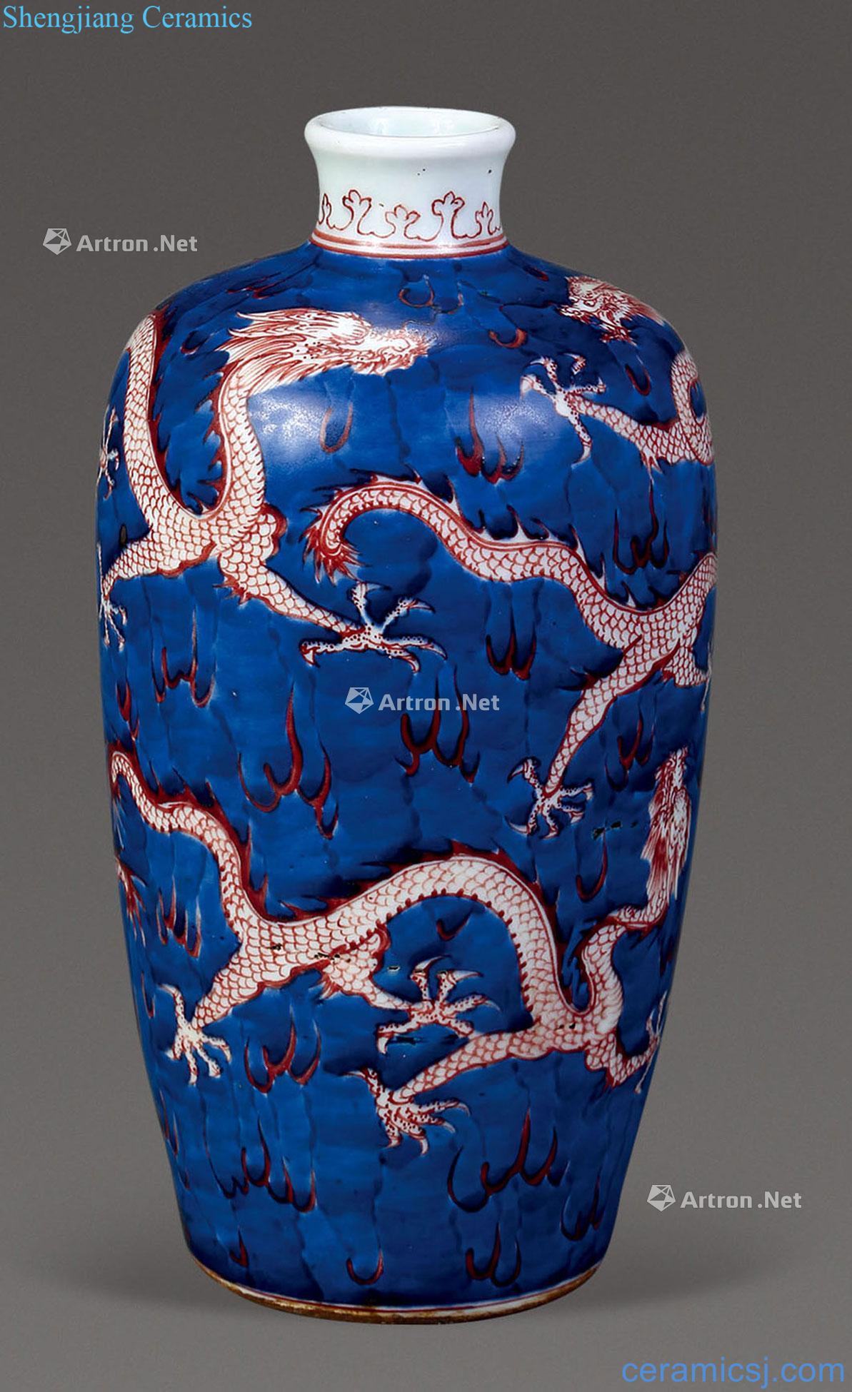 Qing dynasty blue-and-white youligong red dragon grain bottle