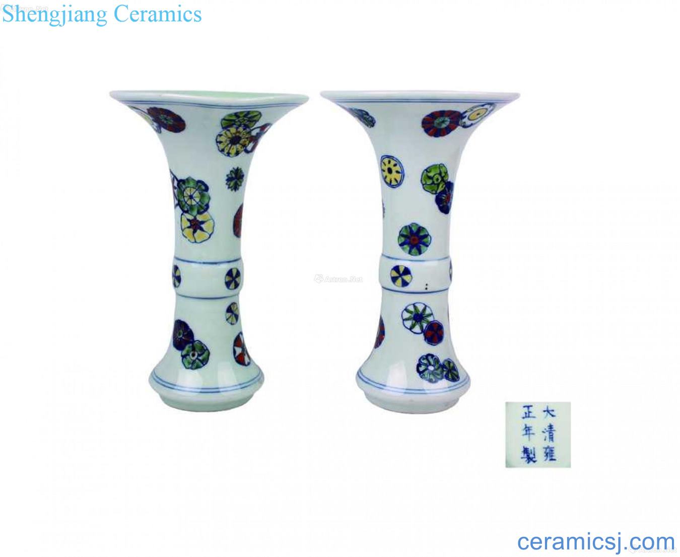 Dou CaiTuan flower vase with decorative pattern