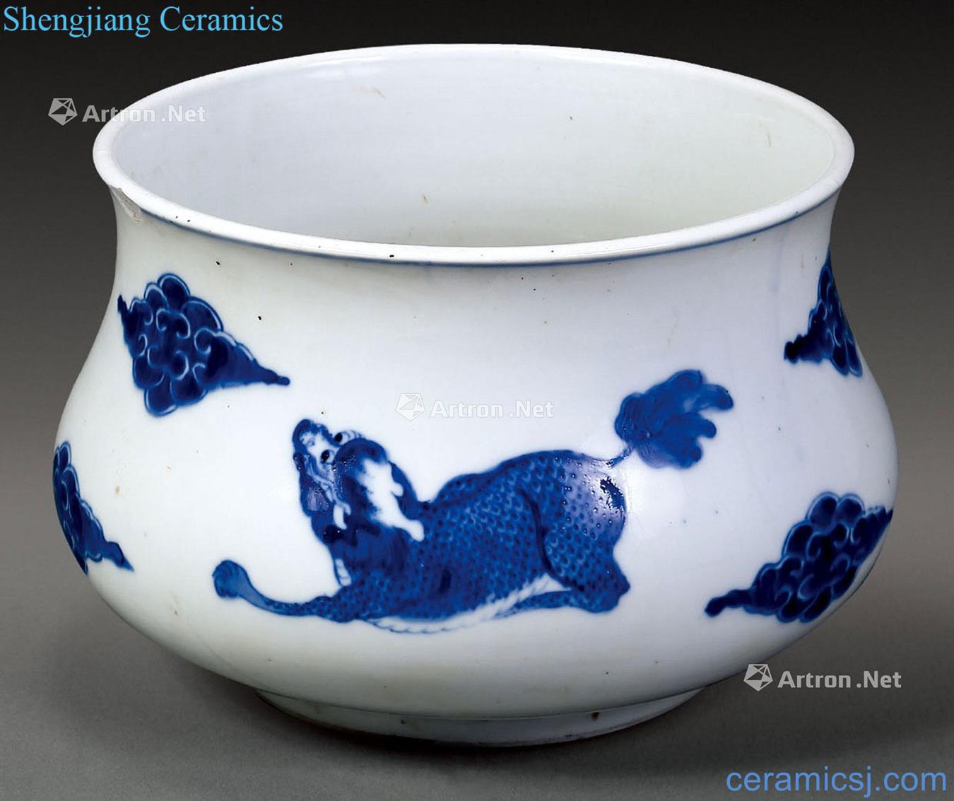 Qing dynasty blue and white animal print furnace