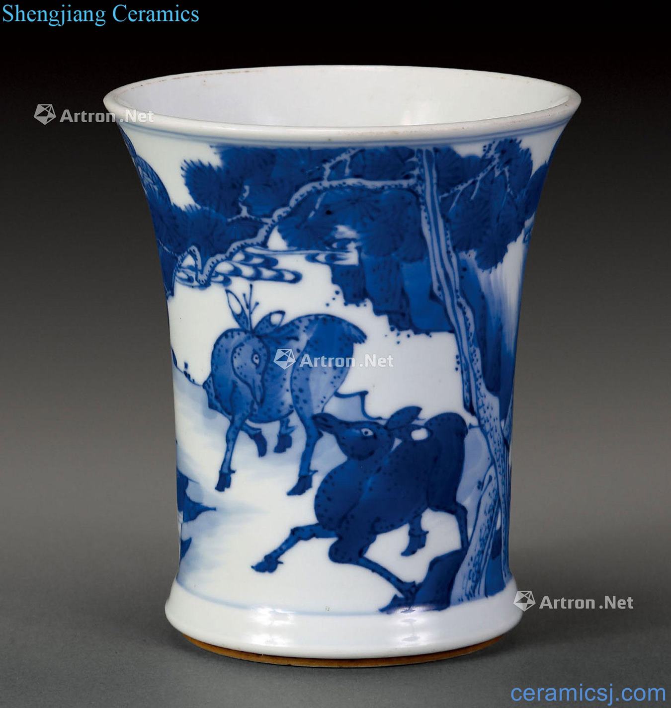 Qing dynasty blue and white deer grain mouth pen container