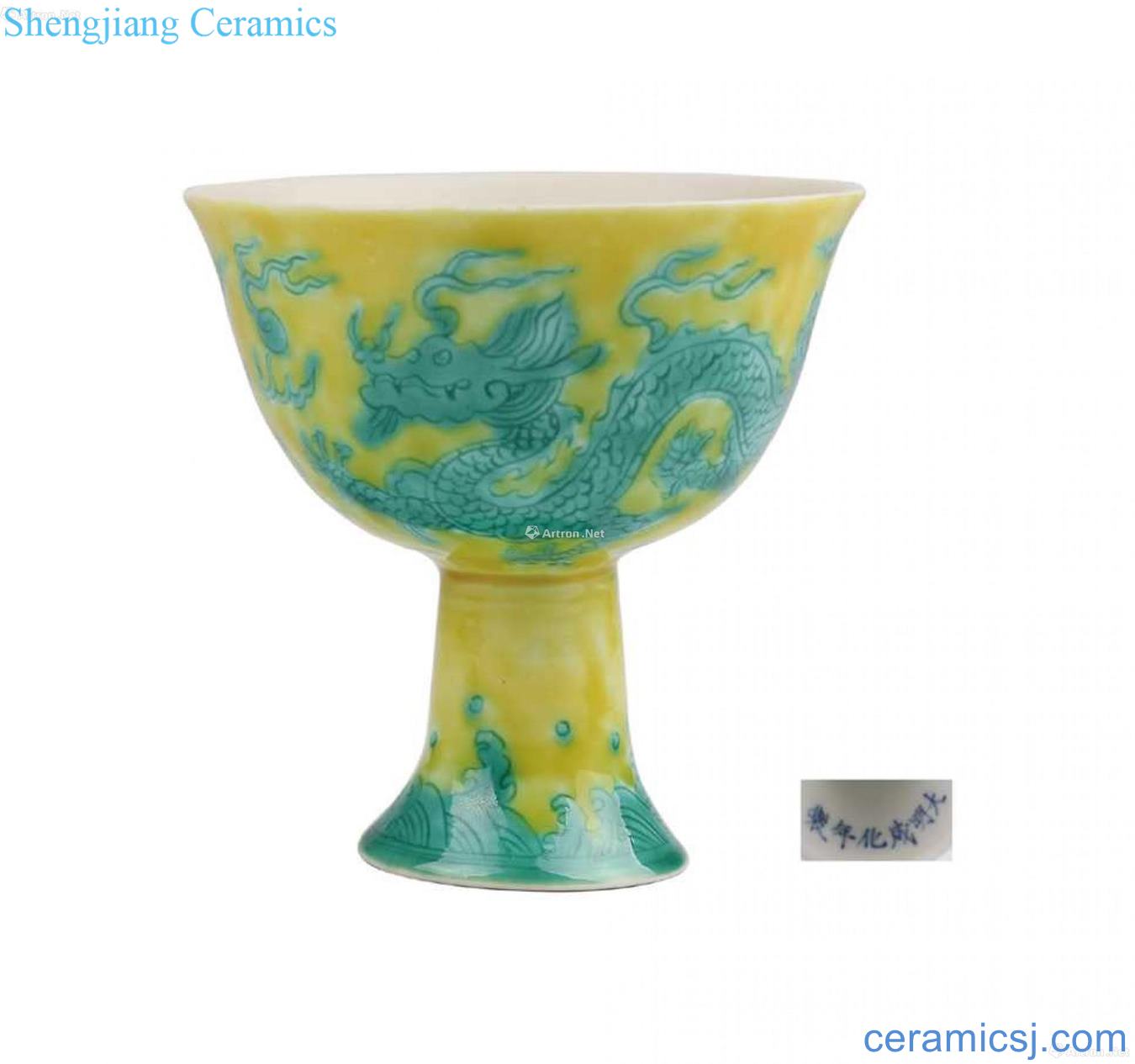 Yellow glaze green color YunLongWen footed cup