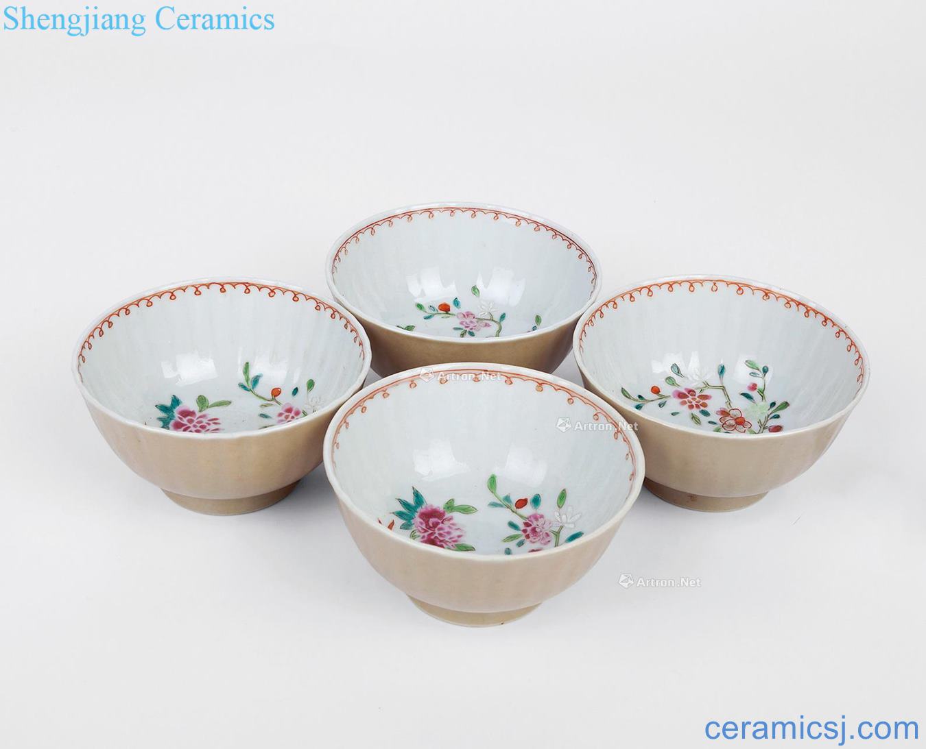 Pastel flowers bowl (a set of four) in the qing dynasty
