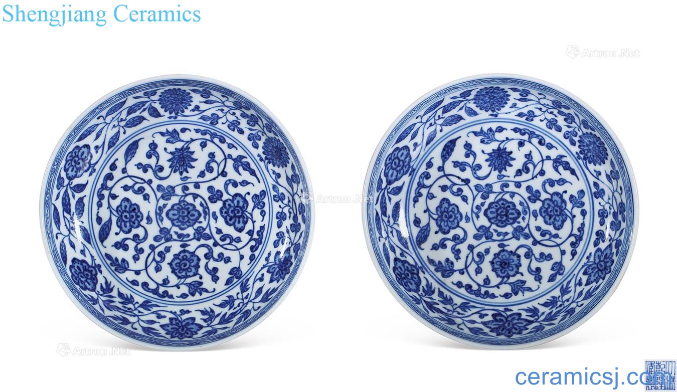 Qing qianlong Blue and white tie up branch flowers tray (a)