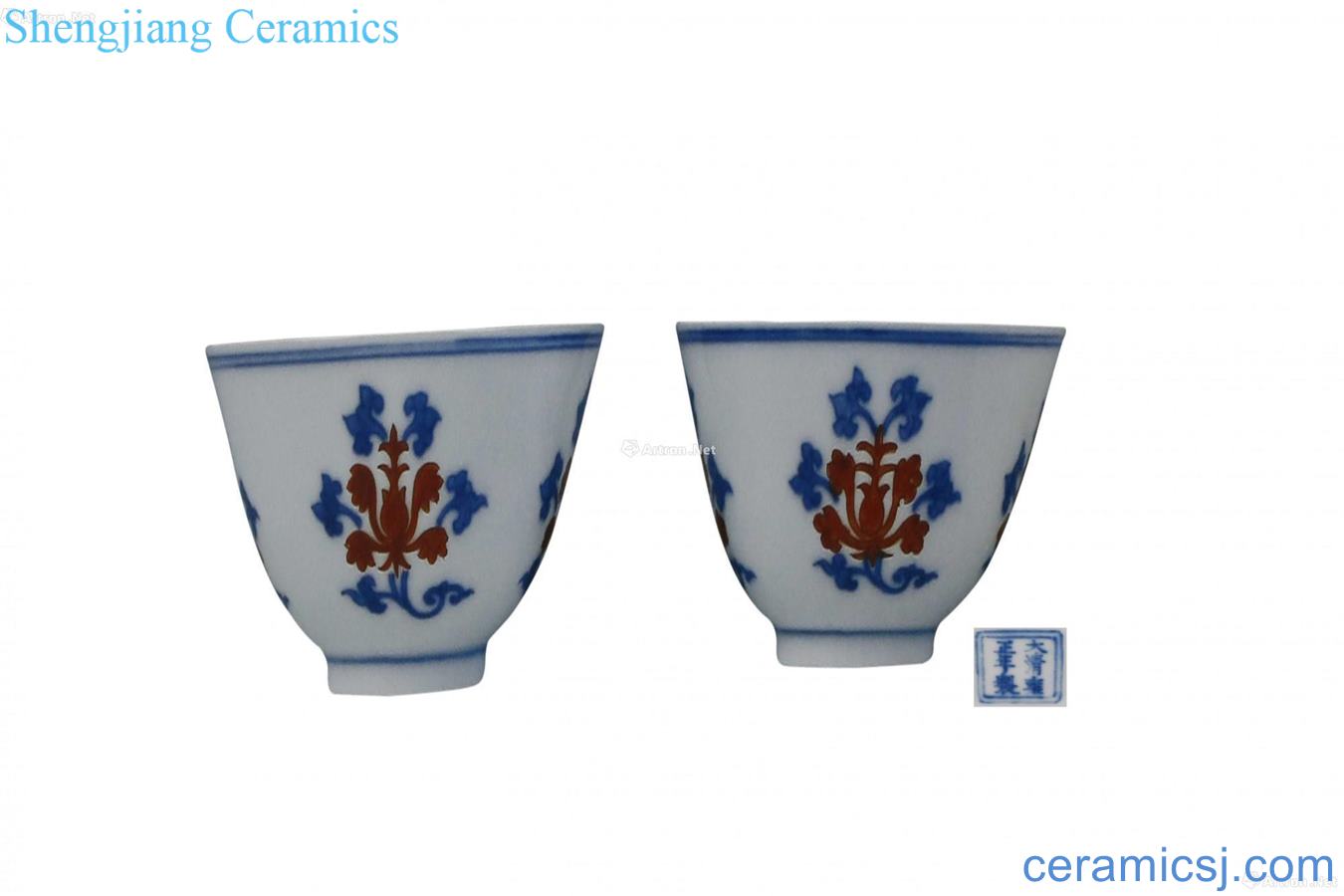 Blue and white alum red flowers green-splashed bowls